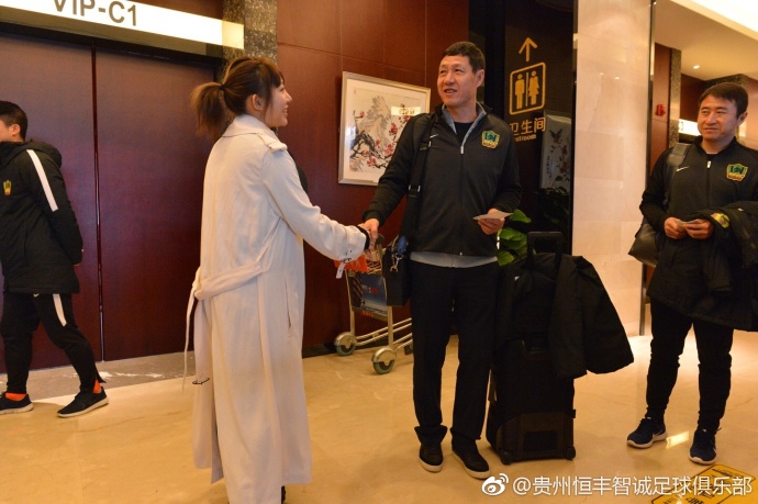 陈泽楷有些激动的说道：这个消息要是放出去，欧美那些顶尖富豪恐怕一个个都要炸锅了，说不定还会来一些平时闻所未闻的顶级隐富。